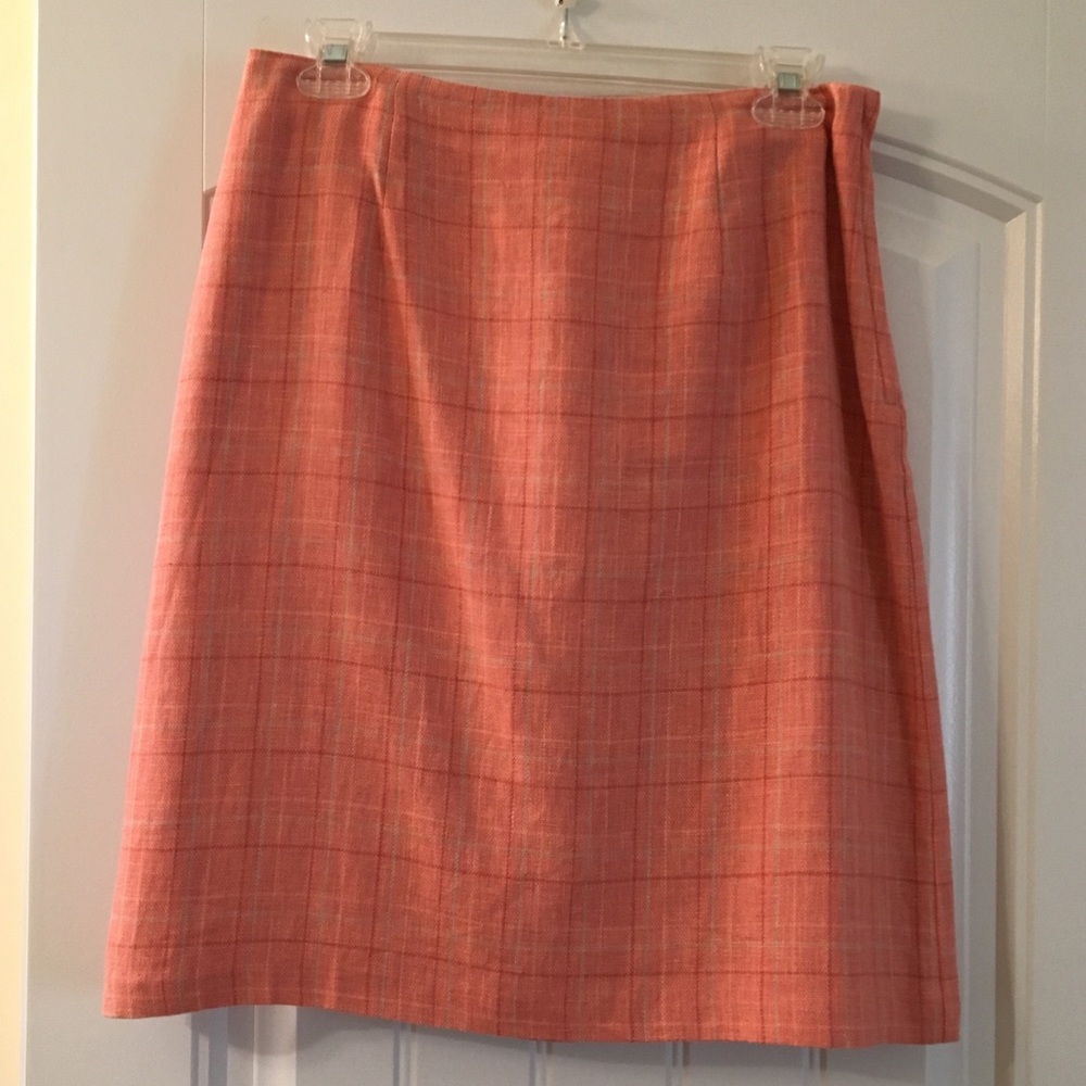 Villager ( a Liz Claiborne division) plaid skirt